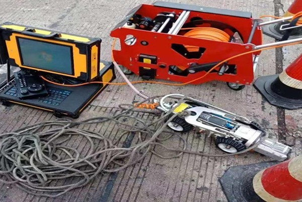 黑水CCTV管道检测机器人